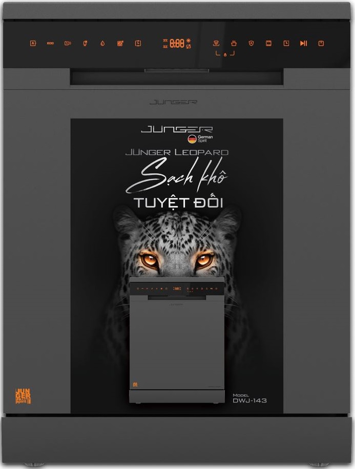 Junger Leopard DWJ-143